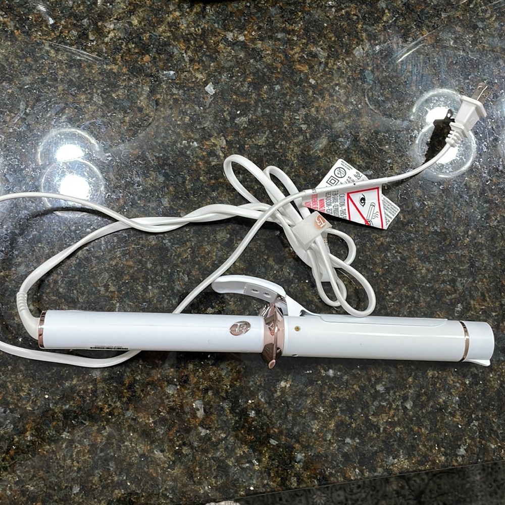 T3 curling iron